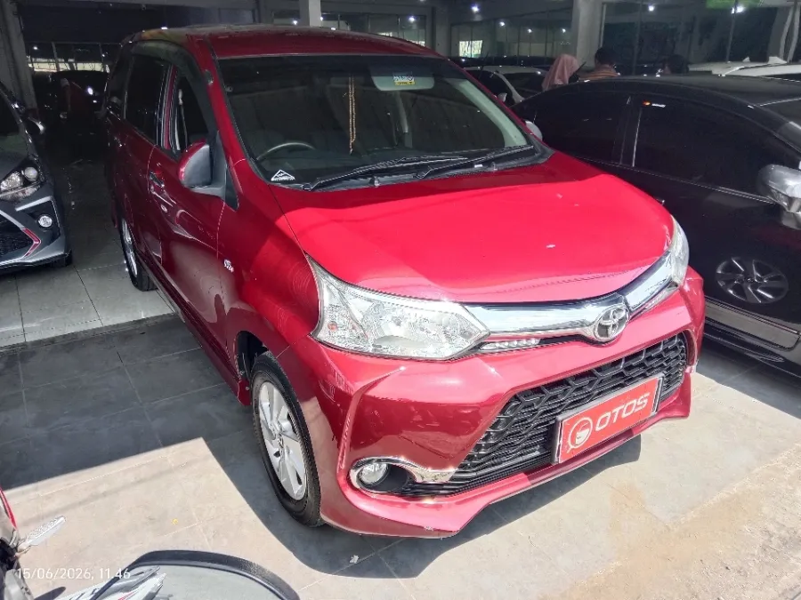 Foto Mobil Bekas Kanan Depan Toyota Avanza 1.3 Veloz tahun 2016