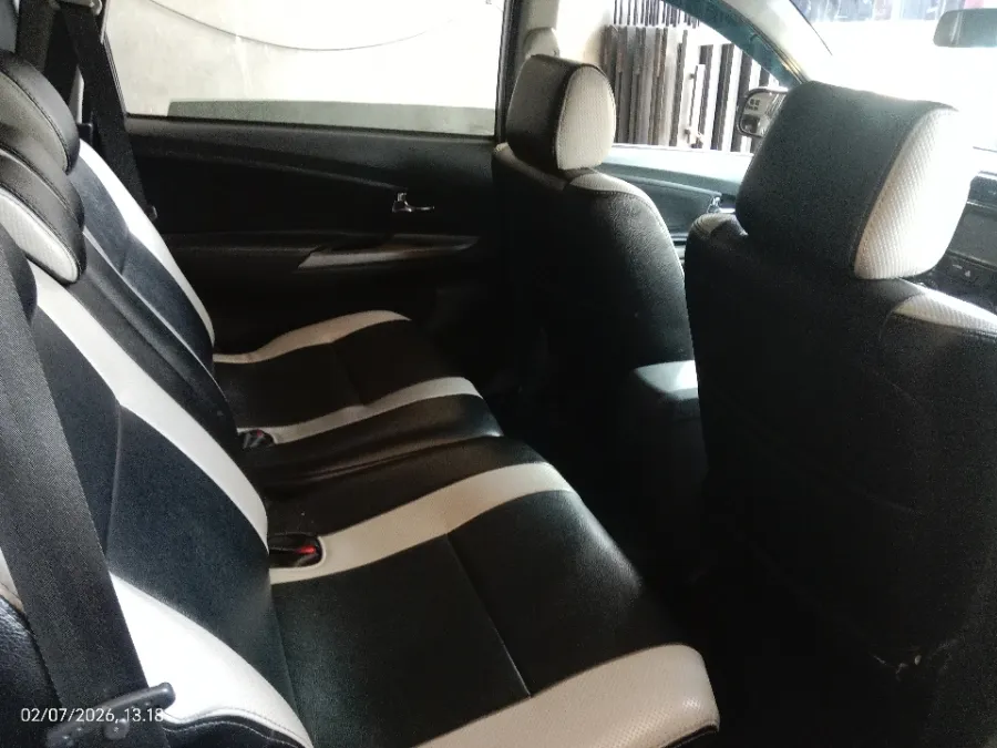 Foto Mobil Bekas Kabin Belakang Toyota Avanza 1.3 Veloz tahun 2017