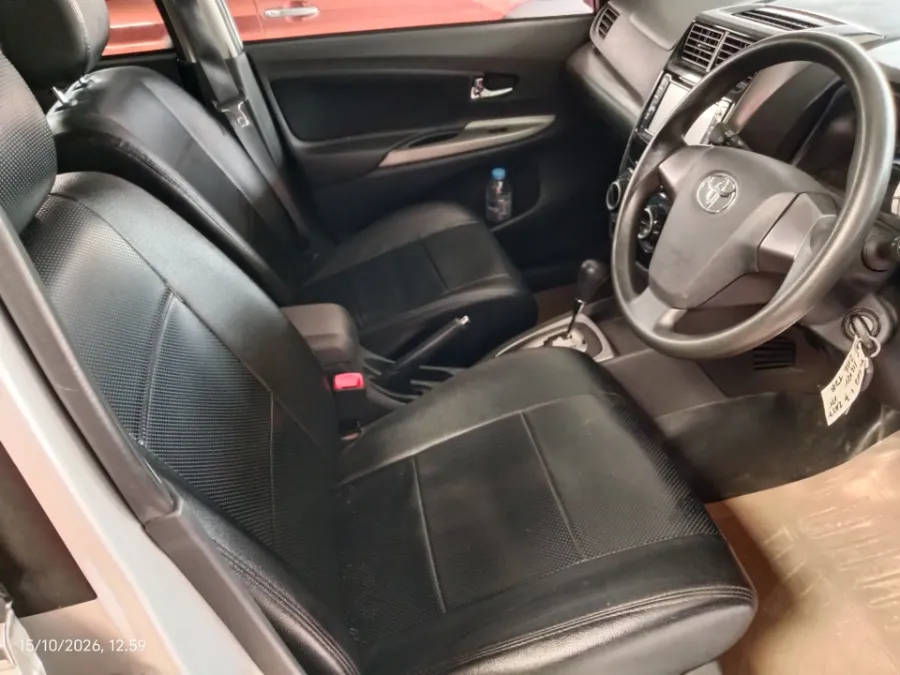 Foto Mobil Bekas Kabin Depan Toyota Avanza 1.3 Veloz tahun 2017