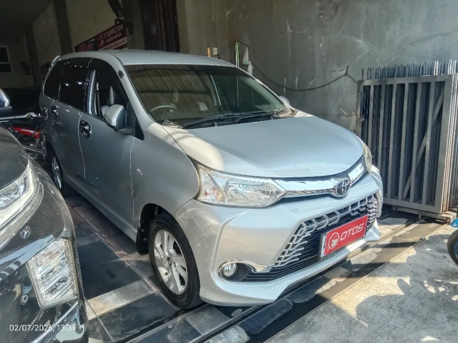 Foto Mobil Bekas Kanan Depan Toyota Avanza 1.3 Veloz tahun 2017