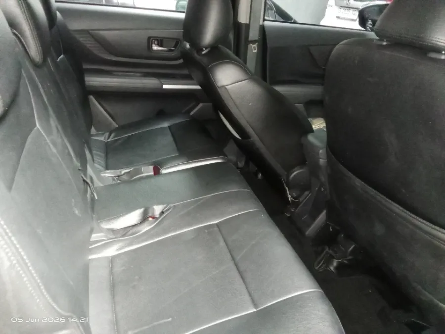 Foto Mobil Bekas Kabin Belakang Toyota Avanza 1.5 G tahun 2021