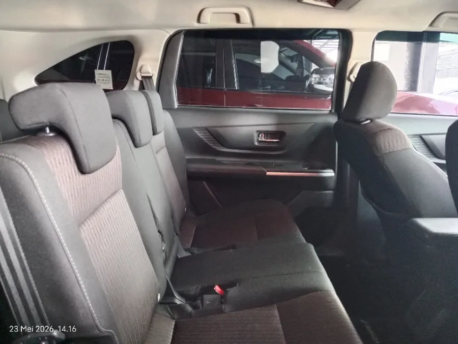 Foto Mobil Bekas Kabin Belakang Toyota Avanza 1.5 G tahun 2022