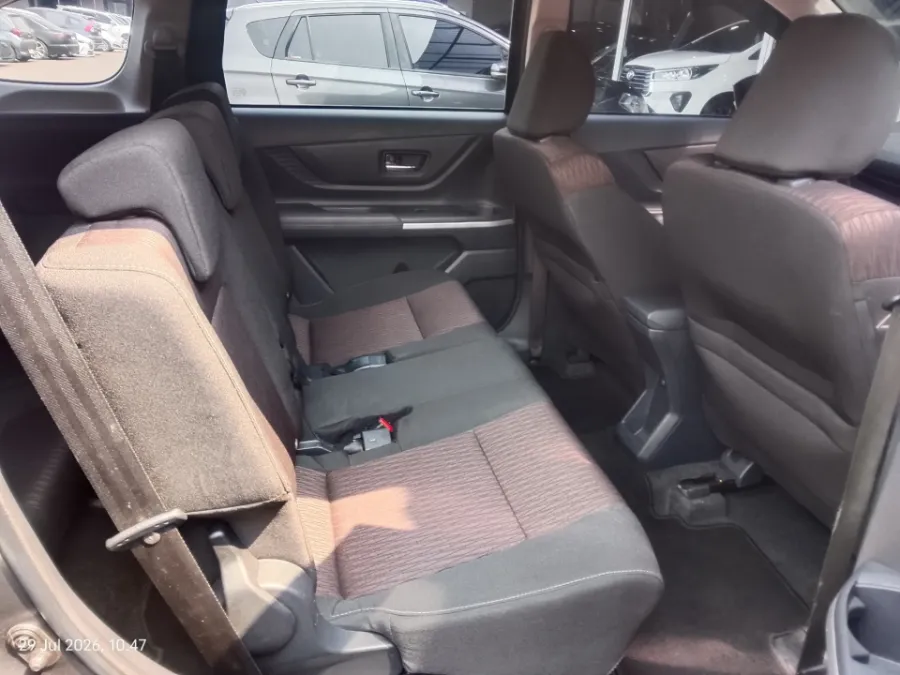 Foto Mobil Bekas Kabin Belakang Toyota Avanza 1.5 G tahun 2022