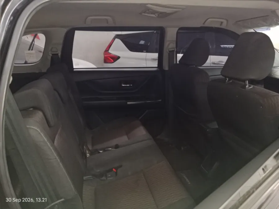 Foto Mobil Bekas Kabin Belakang Toyota Avanza 1.5 G tahun 2022