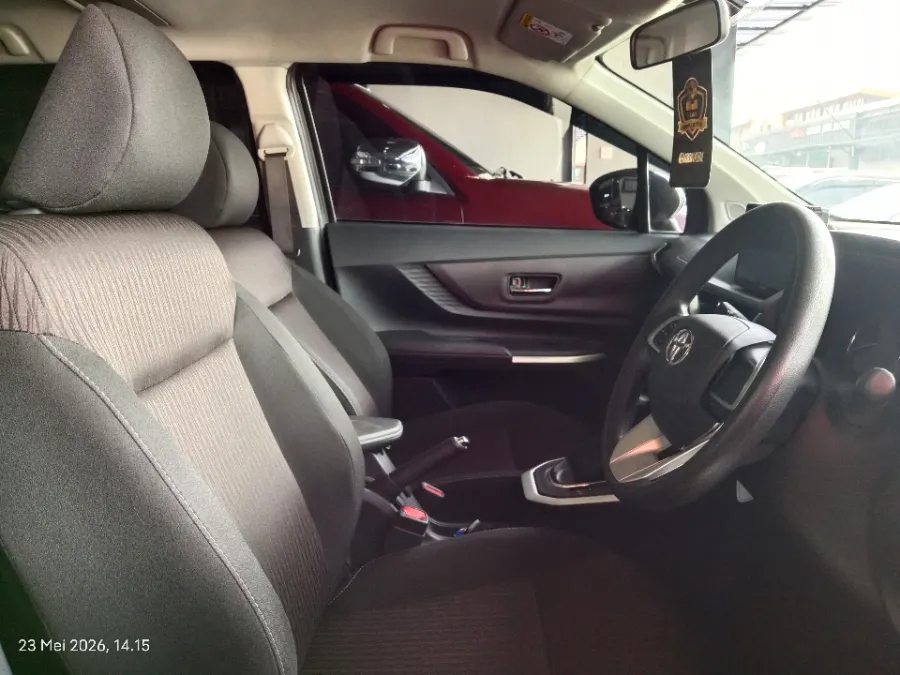 Foto Mobil Bekas Kabin Depan Toyota Avanza 1.5 G tahun 2022