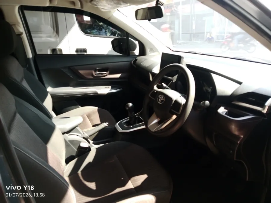 Foto Mobil Bekas Kabin Depan Toyota Avanza 1.5 G tahun 2022