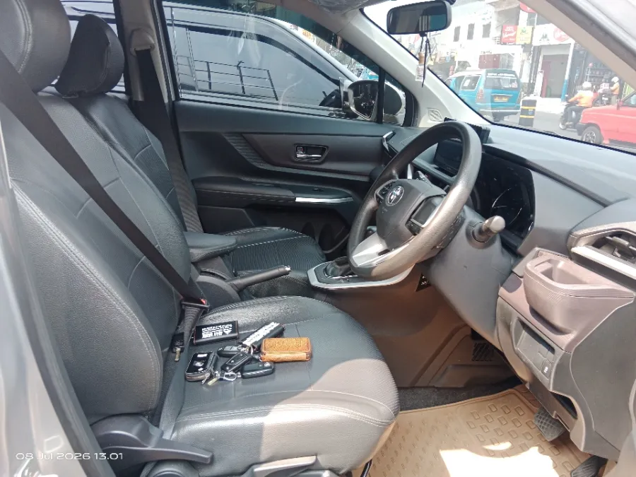 Foto Mobil Bekas Kabin Depan Toyota Avanza 1.5 G tahun 2022
