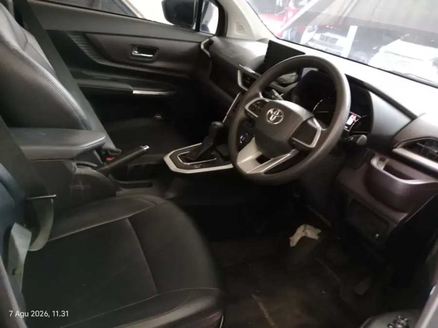 Foto Mobil Bekas Kabin Depan Toyota Avanza 1.5 G tahun 2022