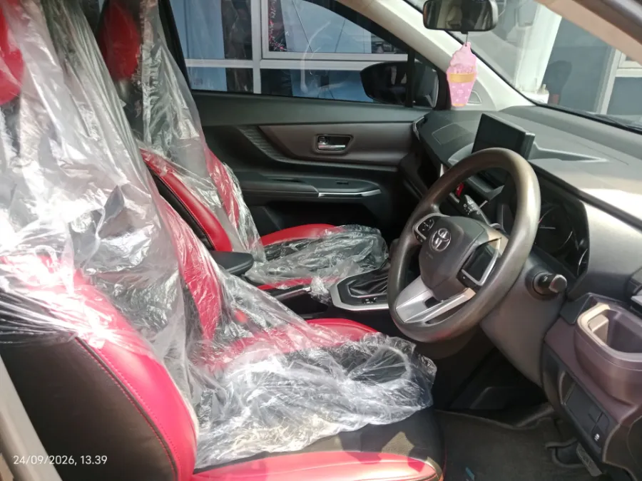 Foto Mobil Bekas Kabin Depan Toyota Avanza 1.5 G tahun 2022
