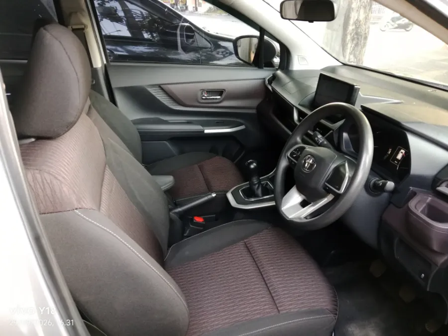 Foto Mobil Bekas Kabin Depan Toyota Avanza 1.5 G tahun 2022
