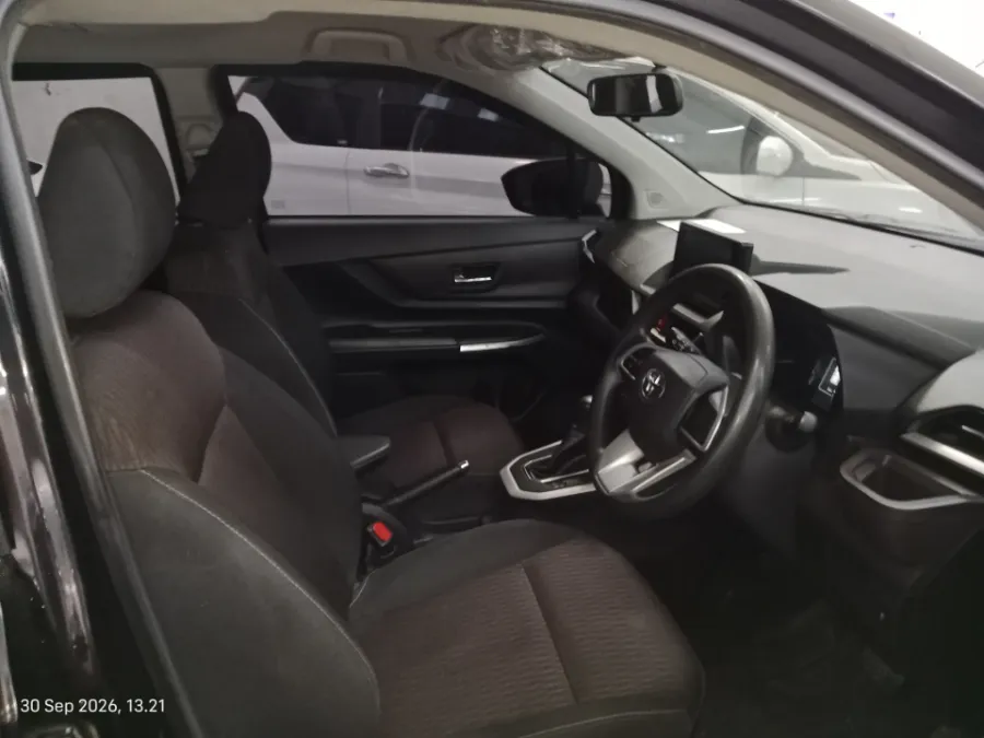 Foto Mobil Bekas Kabin Depan Toyota Avanza 1.5 G tahun 2022