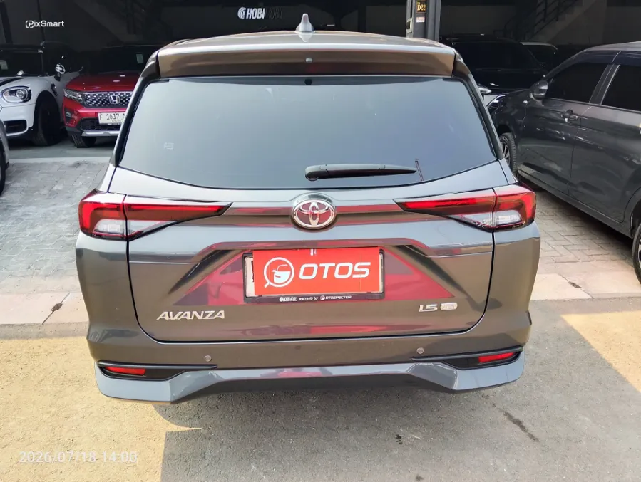 Foto Mobil Bekas Tampak Belakang Toyota Avanza 1.5 G tahun 2022