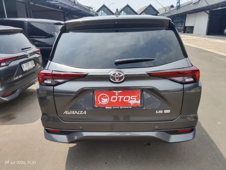 Foto Mobil Bekas Tampak Belakang Toyota Avanza 1.5 G tahun 2022