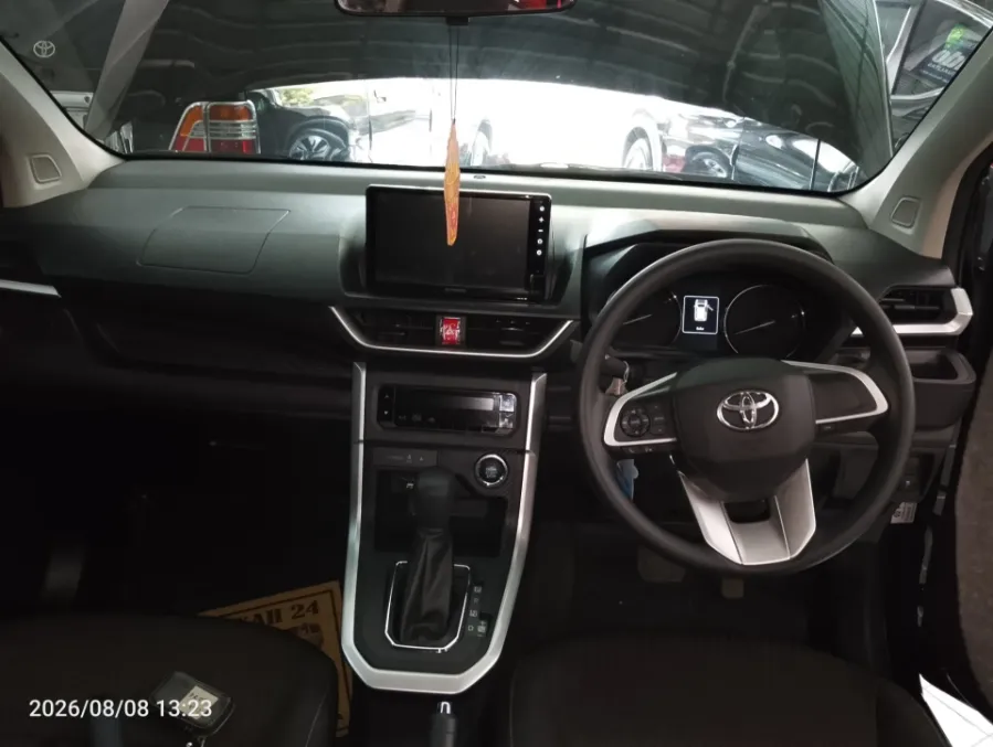 Foto Mobil Bekas Dashboard Toyota Avanza 1.5 G tahun 2023