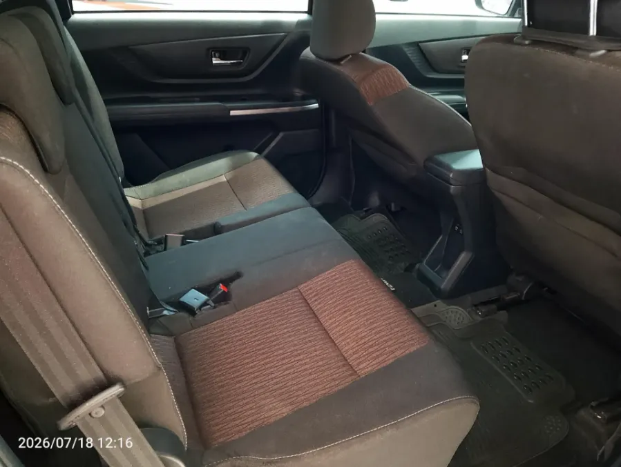 Foto Mobil Bekas Kabin Belakang Toyota Avanza 1.5 G tahun 2023