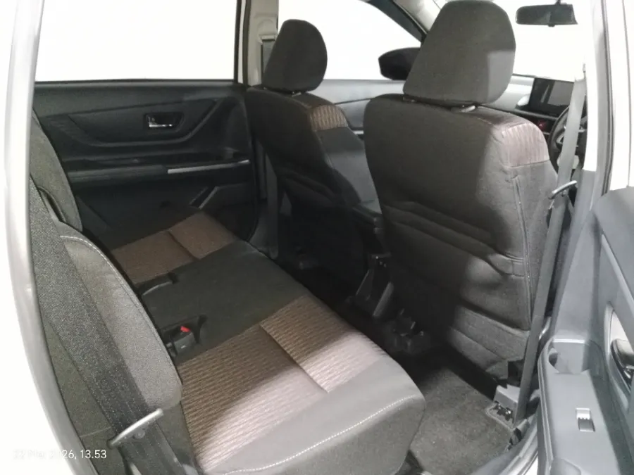 Foto Mobil Bekas Kabin Belakang Toyota Avanza 1.5 G tahun 2023