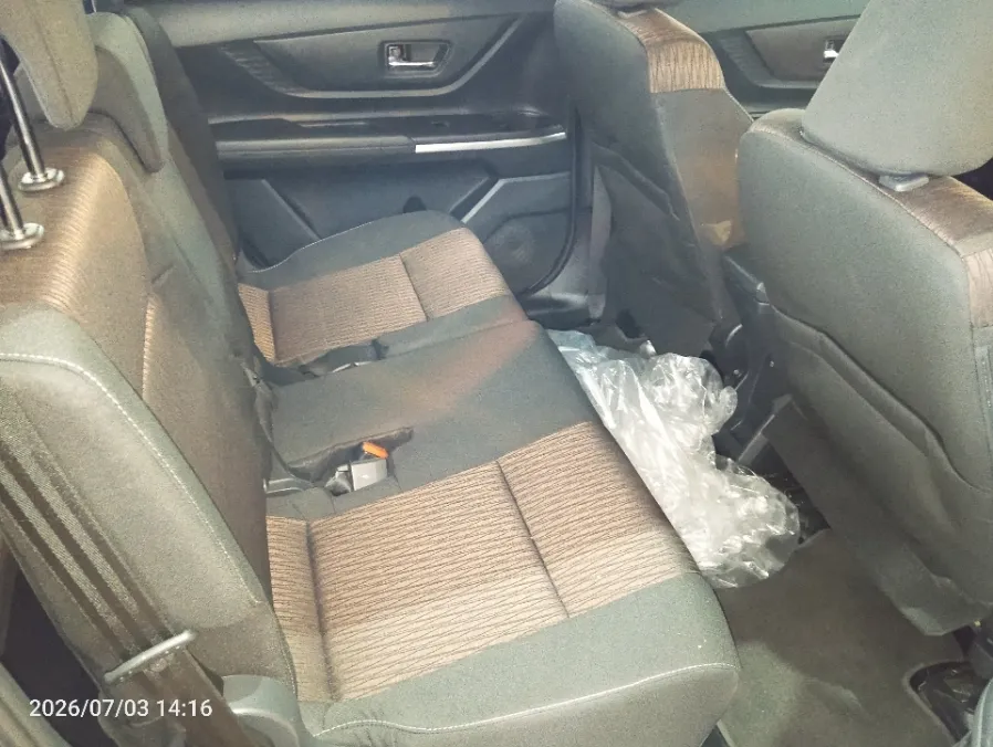 Foto Mobil Bekas Kabin Belakang Toyota Avanza 1.5 G tahun 2023