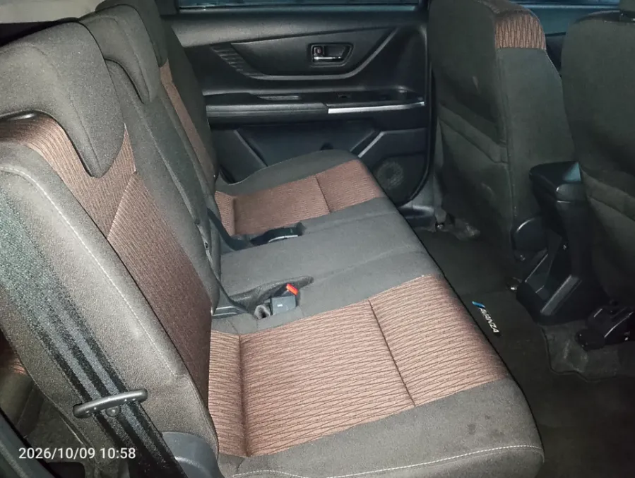 Foto Mobil Bekas Kabin Belakang Toyota Avanza 1.5 G tahun 2023
