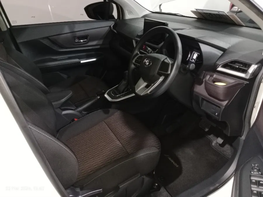 Foto Mobil Bekas Kabin Depan Toyota Avanza 1.5 G tahun 2023