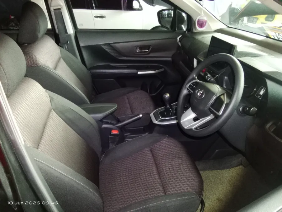 Foto Mobil Bekas Kabin Depan Toyota Avanza 1.5 G tahun 2023