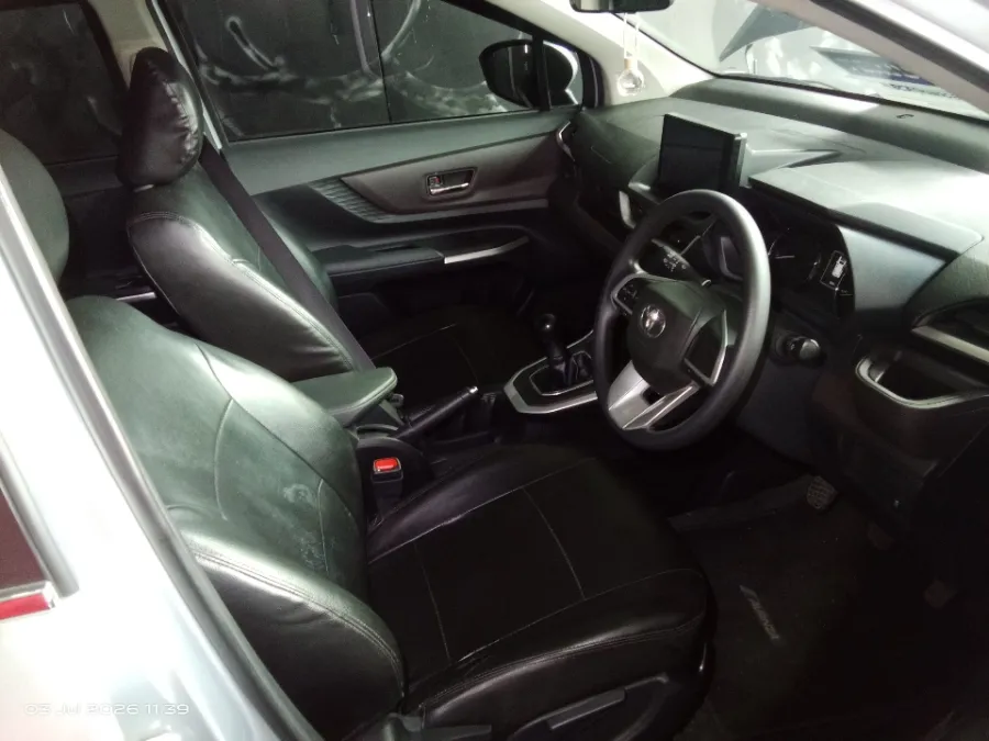 Foto Mobil Bekas Kabin Depan Toyota Avanza 1.5 G tahun 2023