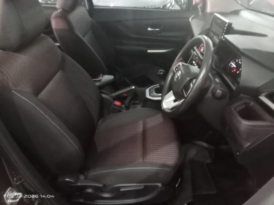 Foto Mobil Bekas Kabin Depan Toyota Avanza 1.5 G tahun 2023