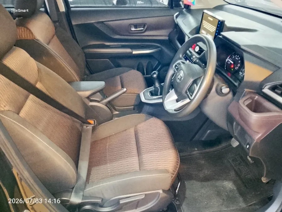 Foto Mobil Bekas Kabin Depan Toyota Avanza 1.5 G tahun 2023