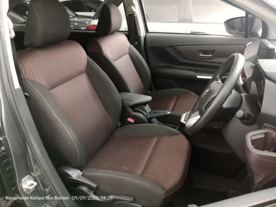 Foto Mobil Bekas Kabin Depan Toyota Avanza 1.5 G tahun 2023