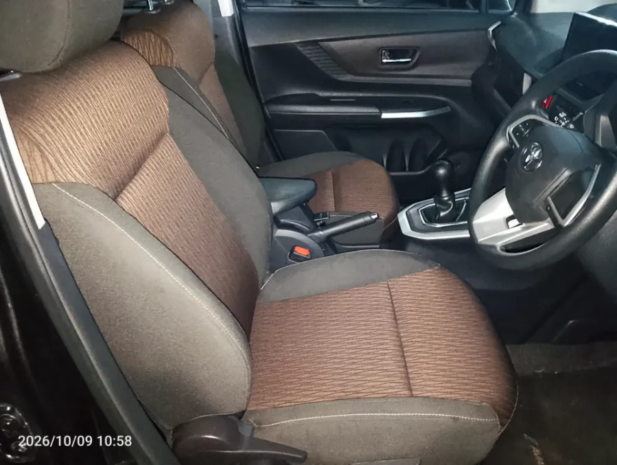 Foto Mobil Bekas Kabin Depan Toyota Avanza 1.5 G tahun 2023