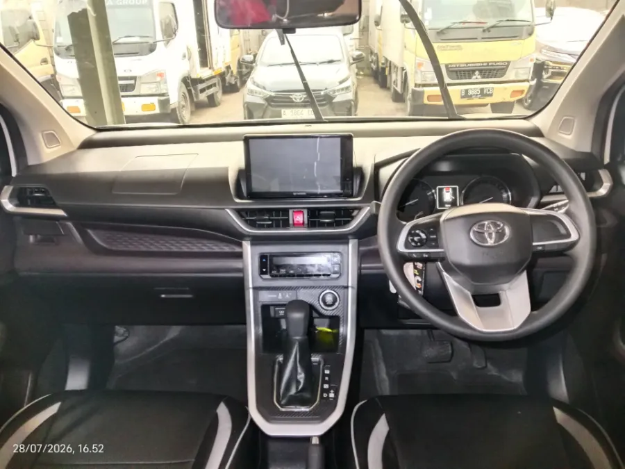 Foto Mobil Bekas Dashboard Toyota Avanza 1.5 G tahun 2024