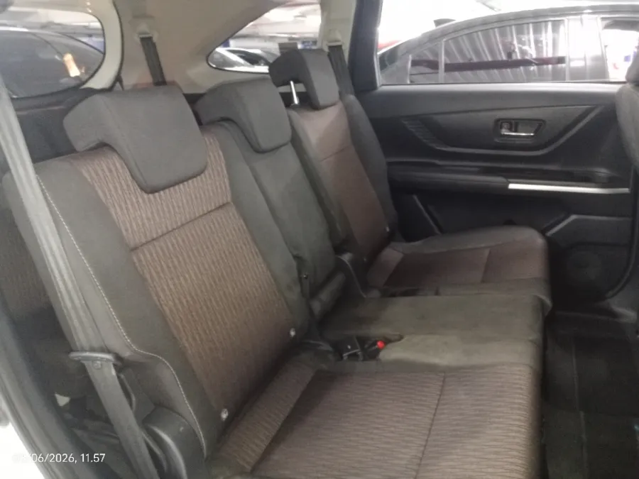 Foto Mobil Bekas Kabin Belakang Toyota Avanza 1.5 G tahun 2024