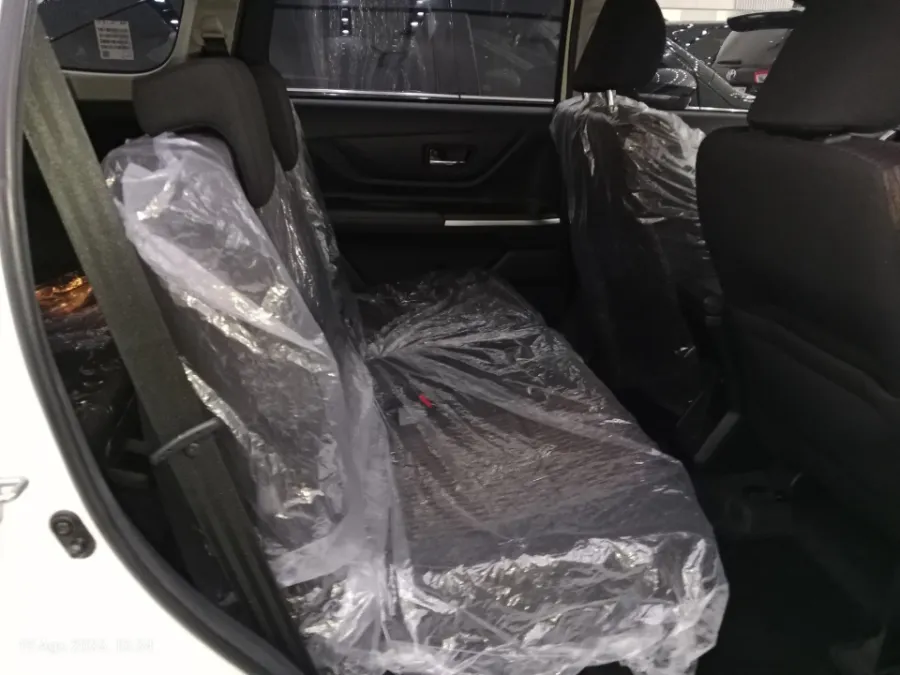 Foto Mobil Bekas Kabin Belakang Toyota Avanza 1.5 G tahun 2024