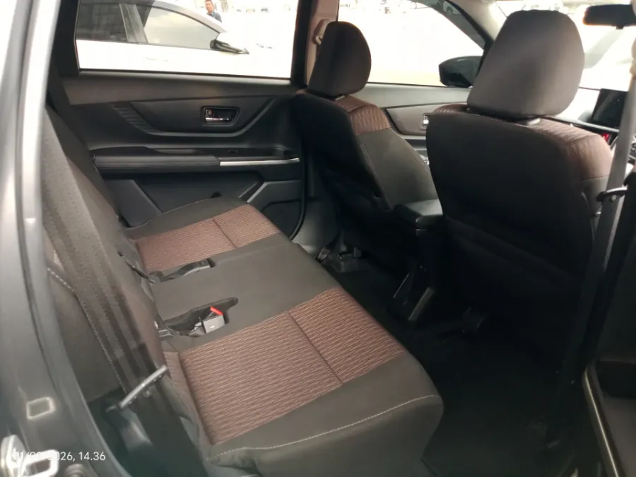 Foto Mobil Bekas Kabin Belakang Toyota Avanza 1.5 G tahun 2024