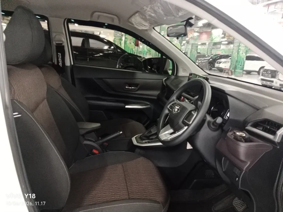 Foto Mobil Bekas Kabin Depan Toyota Avanza 1.5 G tahun 2024