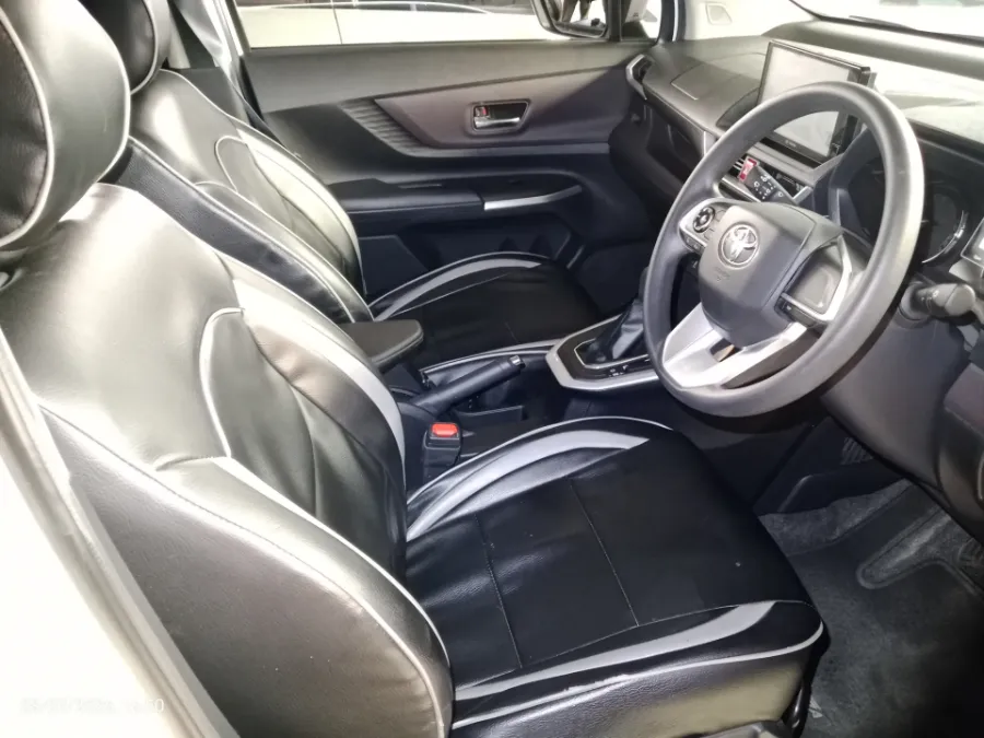 Foto Mobil Bekas Kabin Depan Toyota Avanza 1.5 G tahun 2024
