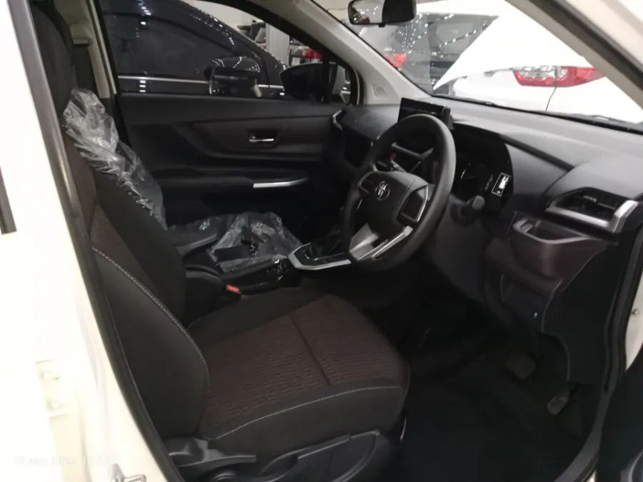 Foto Mobil Bekas Kabin Depan Toyota Avanza 1.5 G tahun 2024