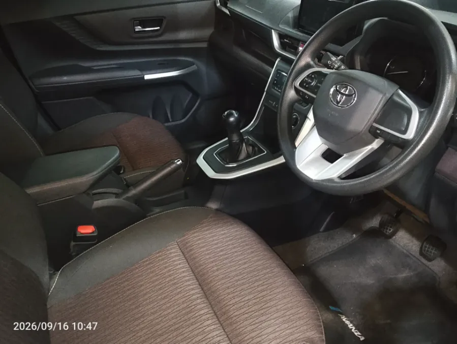 Foto Mobil Bekas Kabin Depan Toyota Avanza 1.5 G tahun 2024