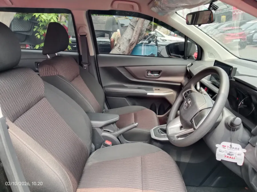 Foto Mobil Bekas Kabin Depan Toyota Avanza 1.5 G tahun 2024
