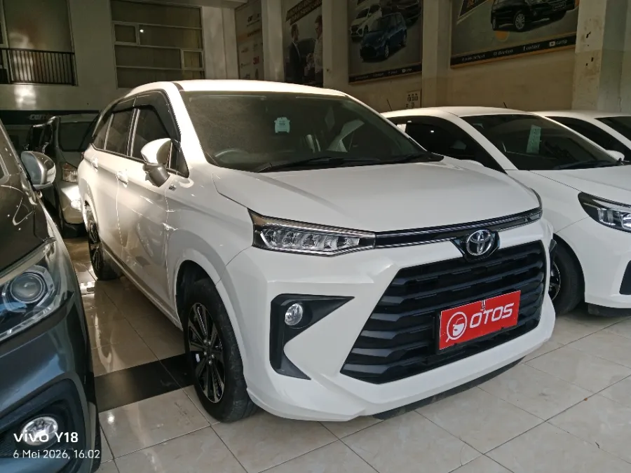 Foto Mobil Bekas Kanan Depan Toyota Avanza 1.5 G tahun 2025
