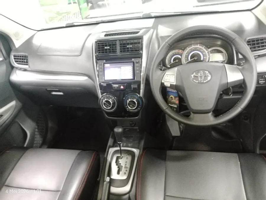Foto Mobil Bekas Dashboard Toyota Avanza 1.5 Veloz tahun 2015