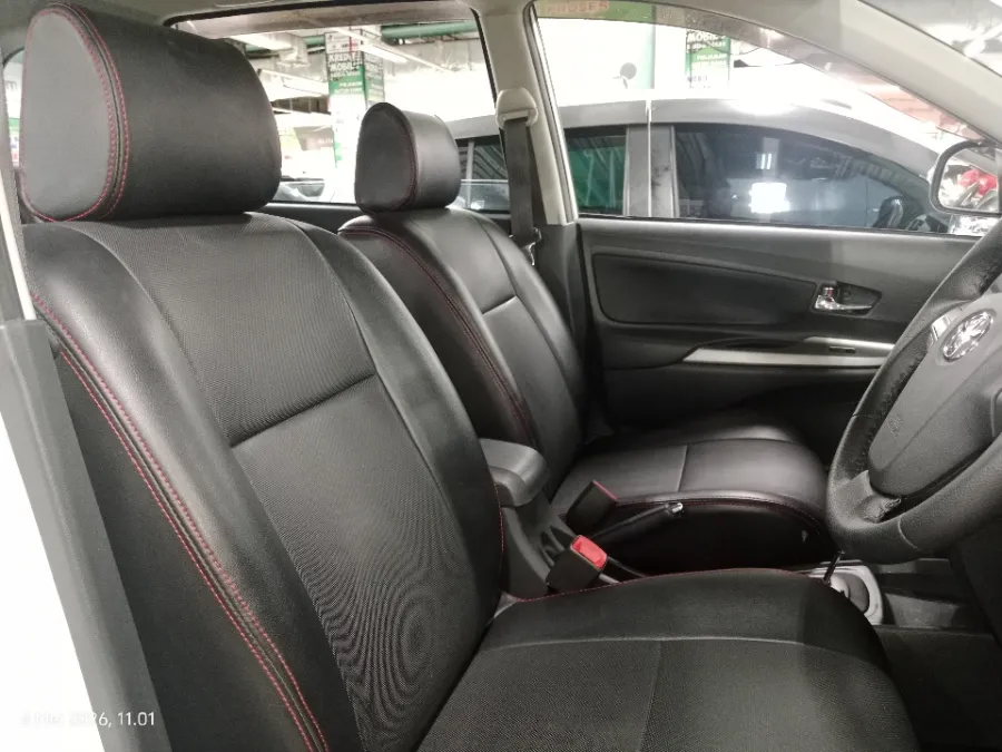 Foto Mobil Bekas Kabin Depan Toyota Avanza 1.5 Veloz tahun 2015