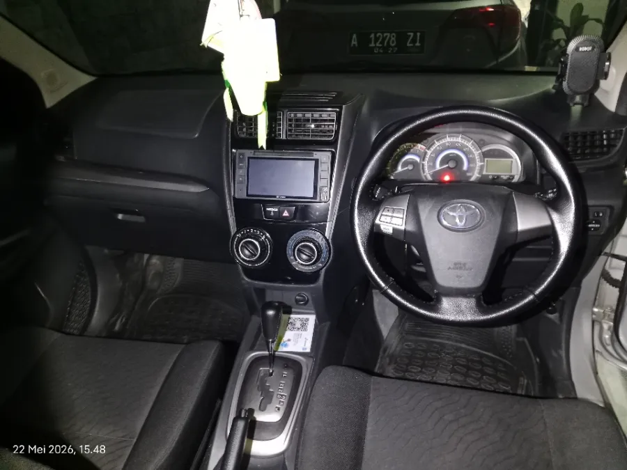 Foto Mobil Bekas Dashboard Toyota Avanza 1.5 Veloz tahun 2016