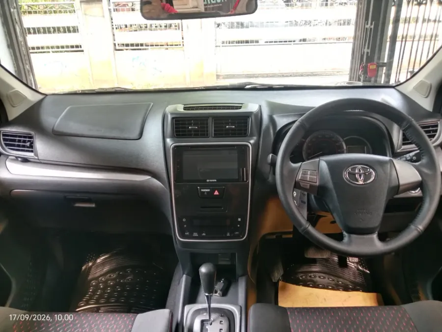 Foto Mobil Bekas Dashboard Toyota Avanza 1.5 Veloz tahun 2019