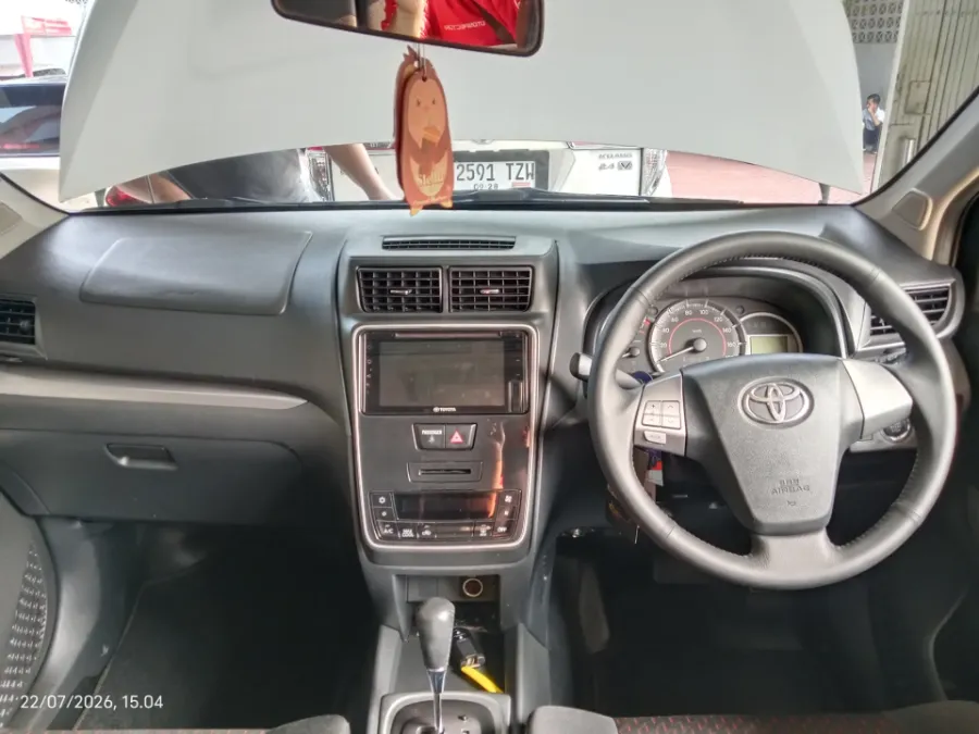 Foto Mobil Bekas Dashboard Toyota Avanza 1.5 Veloz tahun 2020