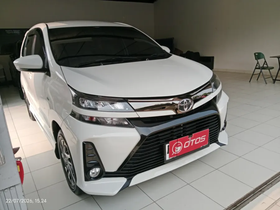 Foto Mobil Bekas Kanan Depan Toyota Avanza 1.5 Veloz tahun 2020