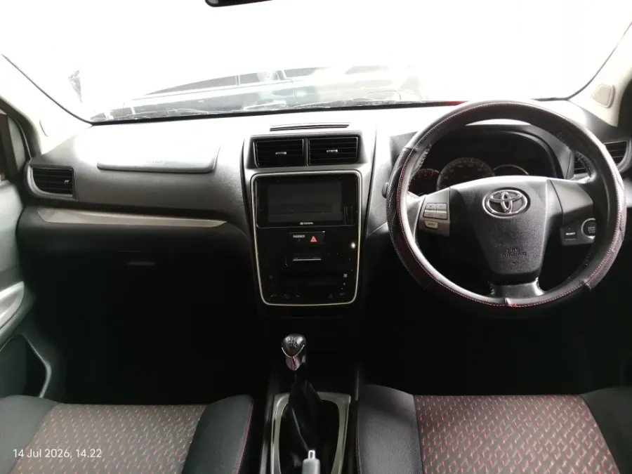 Foto Mobil Bekas Dashboard Toyota Avanza 1.5 Veloz tahun 2021