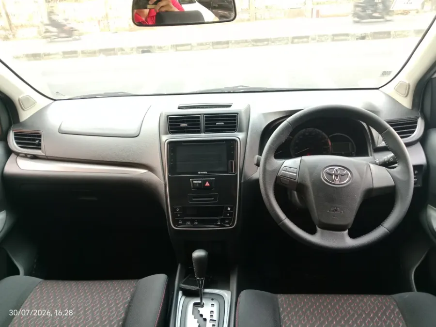 Foto Mobil Bekas Dashboard Toyota Avanza 1.5 Veloz tahun 2021