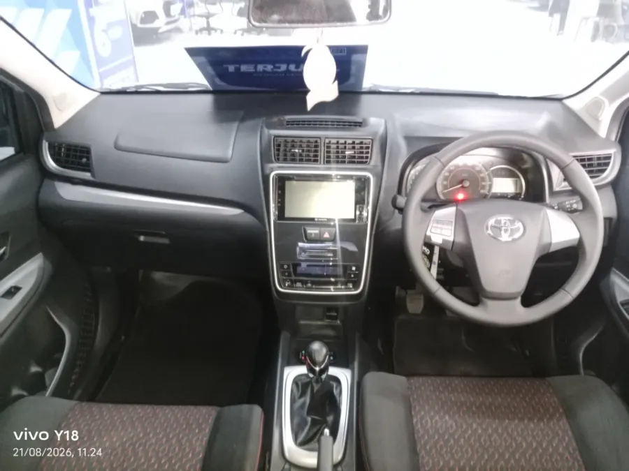 Foto Mobil Bekas Dashboard Toyota Avanza 1.5 Veloz tahun 2021