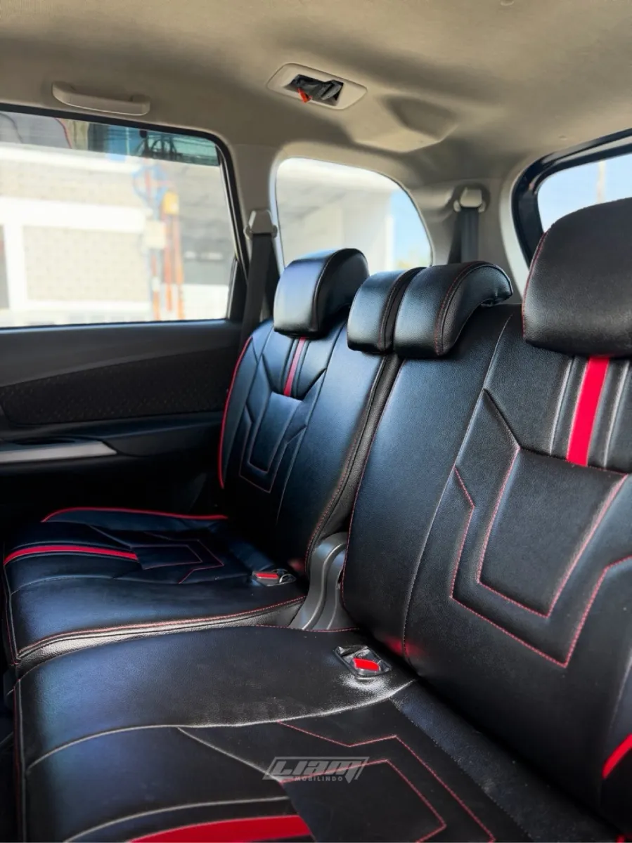 Foto Mobil Bekas Kabin Belakang Toyota Avanza 1.5 Veloz tahun 2021