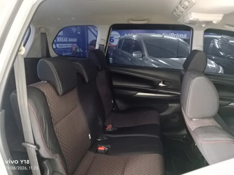 Foto Mobil Bekas Kabin Belakang Toyota Avanza 1.5 Veloz tahun 2021